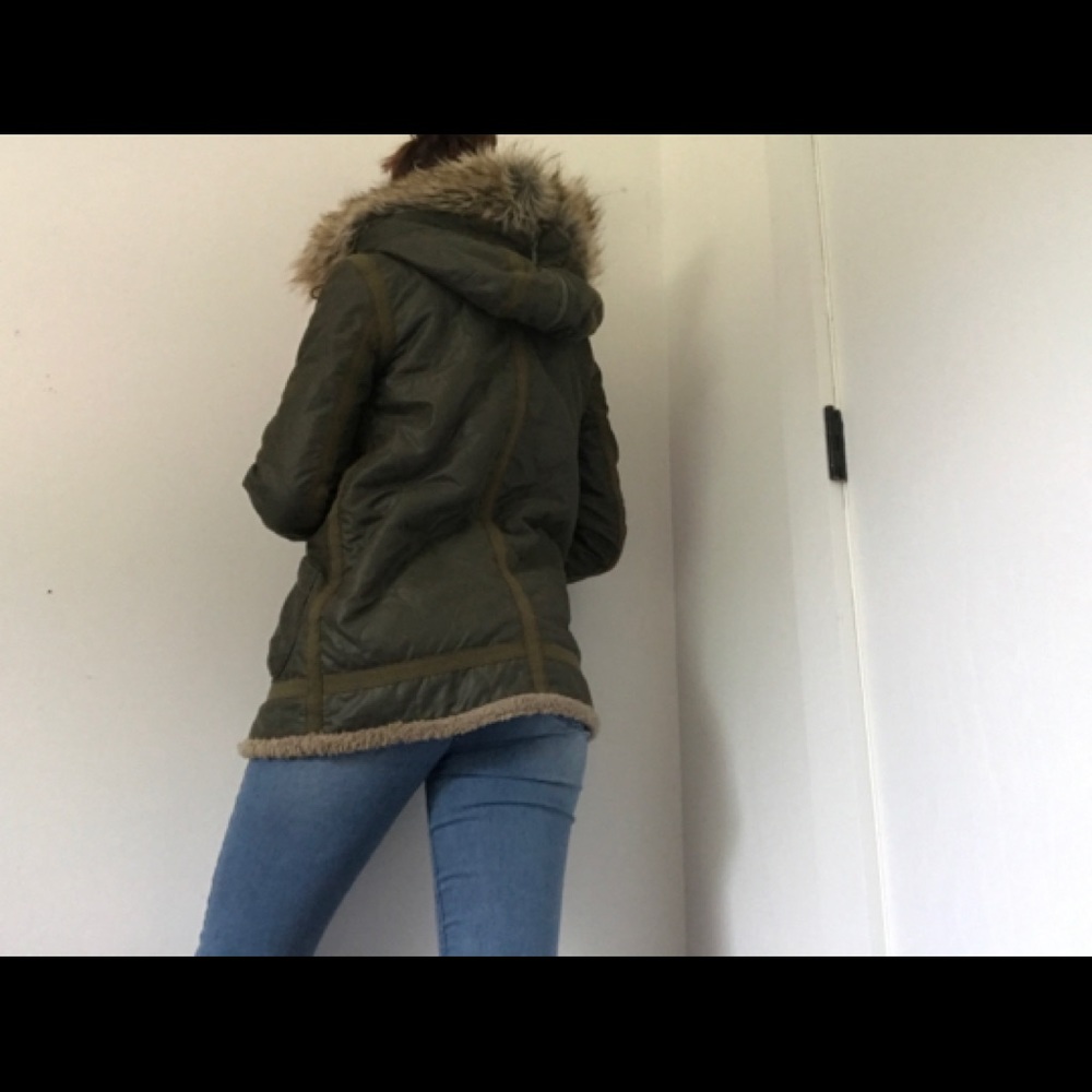 BCBGMaxAzria Olive Green Teddybear Army Jacket With Faux Fur Hood & Zipper - Picture 6 of 14